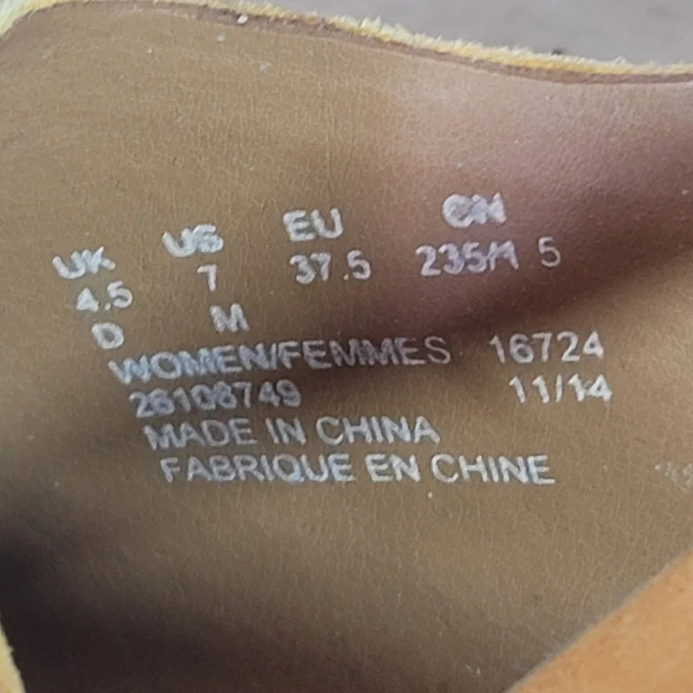 Clarks‎ Helio Float Bohemian Y2K Wedge Sandals Yellow Leather Size 7 Resortwear